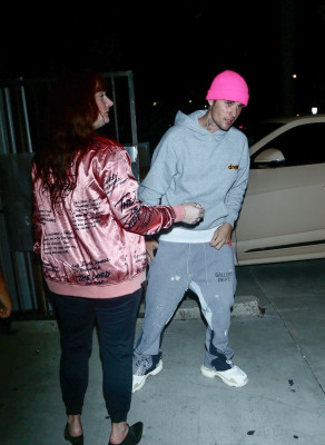 26.10 | Chega para um culto da Igreja Churchome em Beverly Hills