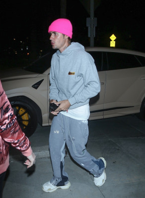 26.10 | Chega para um culto da Igreja Churchome em Beverly Hills
