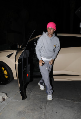 26.10 | Chega para um culto da Igreja Churchome em Beverly Hills