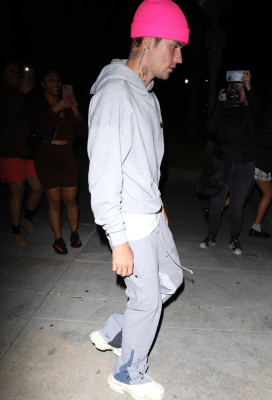 26.10 | Deixando a Igreja Churchome, em Beverly Hills