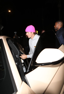 26.10 | Deixando a Igreja Churchome, em Beverly Hills