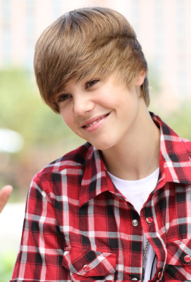 06.12 | Justin Bieber passeando em Bahamas