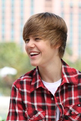06.12 | Justin Bieber passeando em Bahamas