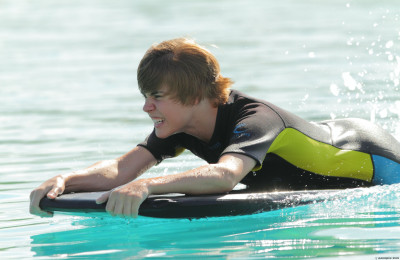 06.12 | Justin Bieber passeando em Bahamas