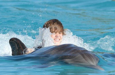 06.12 | Justin Bieber passeando em Bahamas