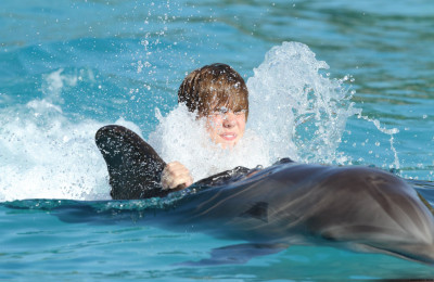 06.12 | Justin Bieber passeando em Bahamas