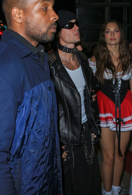 29.10 | Deixando a festa de Halloween de Vas Morgan em West Hollywood