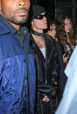 29.10 | Deixando a festa de Halloween de Vas Morgan em West Hollywood