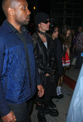 29.10 | Deixando a festa de Halloween de Vas Morgan em West Hollywood