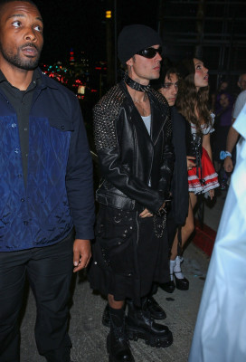 29.10 | Deixando a festa de Halloween de Vas Morgan em West Hollywood
