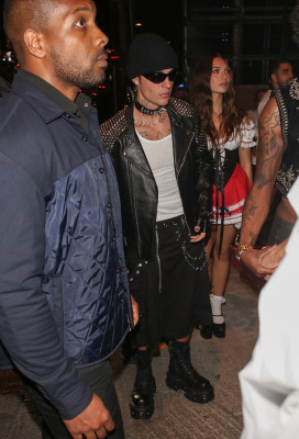 29.10 | Deixando a festa de Halloween de Vas Morgan em West Hollywood