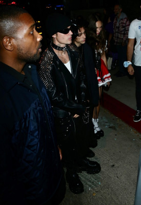 29.10 | Deixando a festa de Halloween de Vas Morgan em West Hollywood