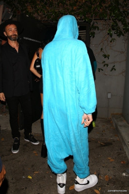 30.10 | Saindo para uma festa de Halloween em West Hollywood