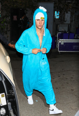 30.10 | Saindo para uma festa de Halloween em West Hollywood