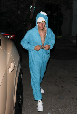 30.10 | Saindo para uma festa de Halloween em West Hollywood