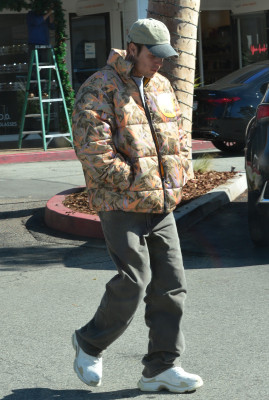 02.11 | Tomando um café em Beverly Hills