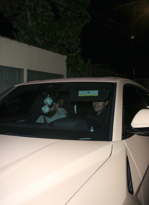 02.11 | Depois de jantar com um amigo no Craig's, em West Hollywood