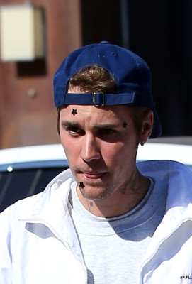 06.11 | Encontra alguns amigos em West Hollywood