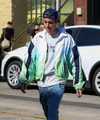 06.11 | Encontra alguns amigos em West Hollywood