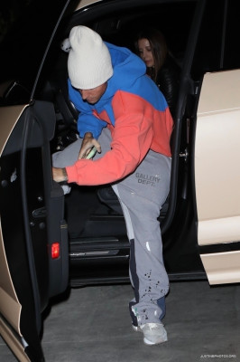 30.11 | Chega para um culto na Churchome em Beverly Hills
