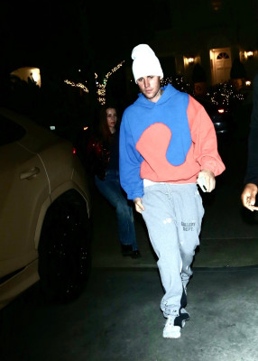 30.11 | Chega para um culto na Churchome em Beverly Hills