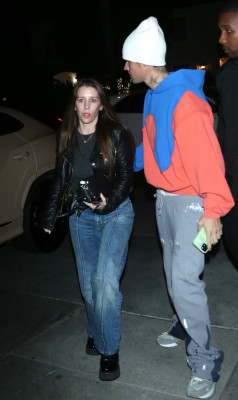 30.11 | Chega para um culto na Churchome em Beverly Hills