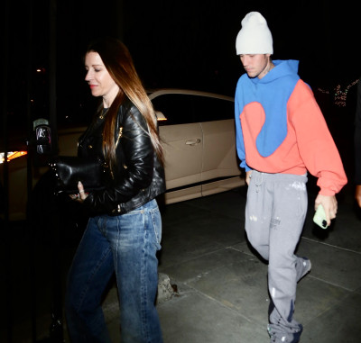 30.11 | Chega para um culto na Churchome em Beverly Hills