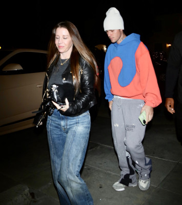30.11 | Chega para um culto na Churchome em Beverly Hills