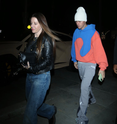 30.11 | Chega para um culto na Churchome em Beverly Hills