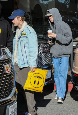 13.12 | Saindo do Beverly Glen Deli em Los Angeles