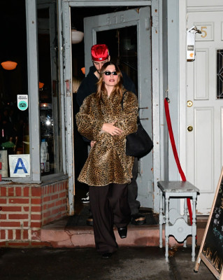 06.02 | Justin e Hailey Bieber em Nova York.