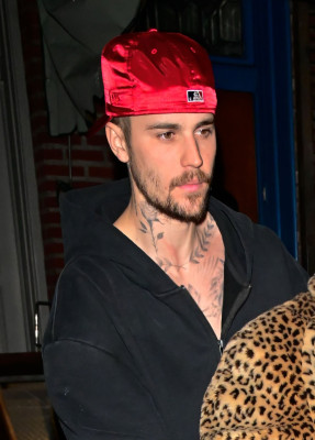 06.02 | Justin e Hailey Bieber em Nova York.