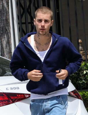 03.05 | Aparição em Los Angeles, Califórnia.
