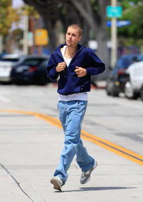 03.05 | Aparição em Los Angeles, Califórnia.