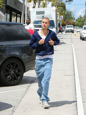 03.05 | Aparição em Los Angeles, Califórnia.