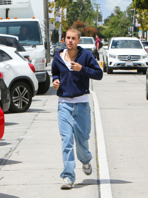 03.05 | Aparição em Los Angeles, Califórnia.