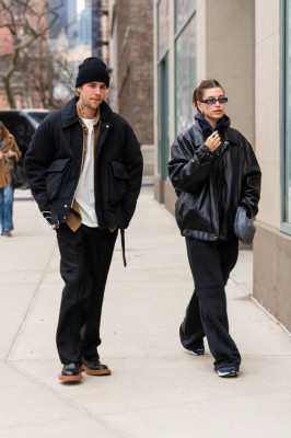 25.01 | Justin e Hailey Bieber em Nova York.