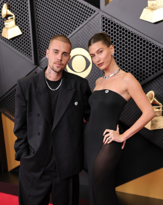 01.02 | Justin Bieber e Hailey Bieber no redcarpet da 68ª edição do Grammy Awards em Los Angeles