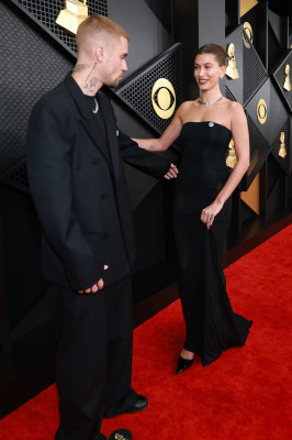 01.02 | Justin Bieber e Hailey Bieber no redcarpet da 68ª edição do Grammy Awards em Los Angeles