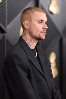 01.02 | Justin Bieber e Hailey Bieber no redcarpet da 68ª edição do Grammy Awards em Los Angeles