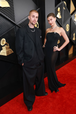 01.02 | Justin Bieber e Hailey Bieber no redcarpet da 68ª edição do Grammy Awards em Los Angeles