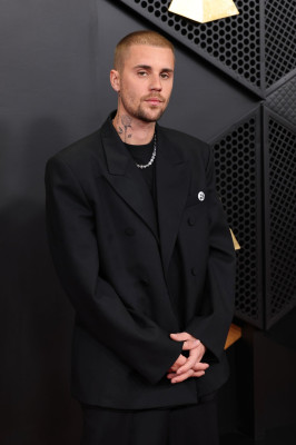 01.02 | Justin Bieber e Hailey Bieber no redcarpet da 68ª edição do Grammy Awards em Los Angeles