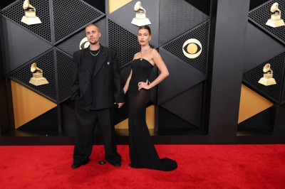 01.02 | Justin Bieber e Hailey Bieber no redcarpet da 68ª edição do Grammy Awards em Los Angeles