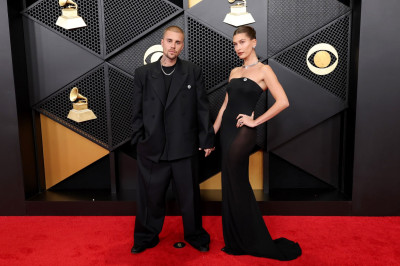 01.02 | Justin Bieber e Hailey Bieber no redcarpet da 68ª edição do Grammy Awards em Los Angeles