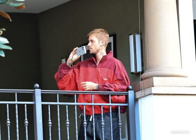 30.09 | Justin Bieber foi visto no The Maybourne em Beverly Hills, Califórnia.