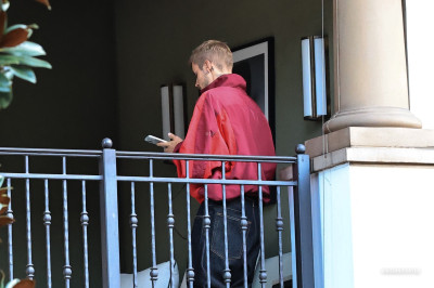30.09 | Justin Bieber foi visto no The Maybourne em Beverly Hills, Califórnia.
