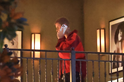30.09 | Justin Bieber foi visto no The Maybourne em Beverly Hills, Califórnia.