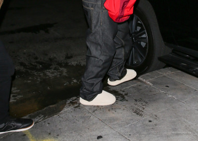 30.09 | Justin Bieber chegando à igreja em Beverly Hills, CA.
