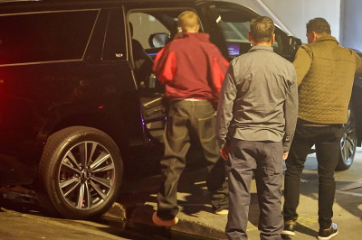 30.09 | Justin Bieber chegando à igreja em Beverly Hills, CA.