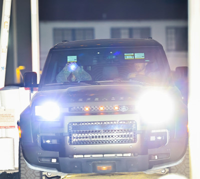 05.10 | Justin Bieber e Hailey Bieber chegando a um cinema em Los Angeles